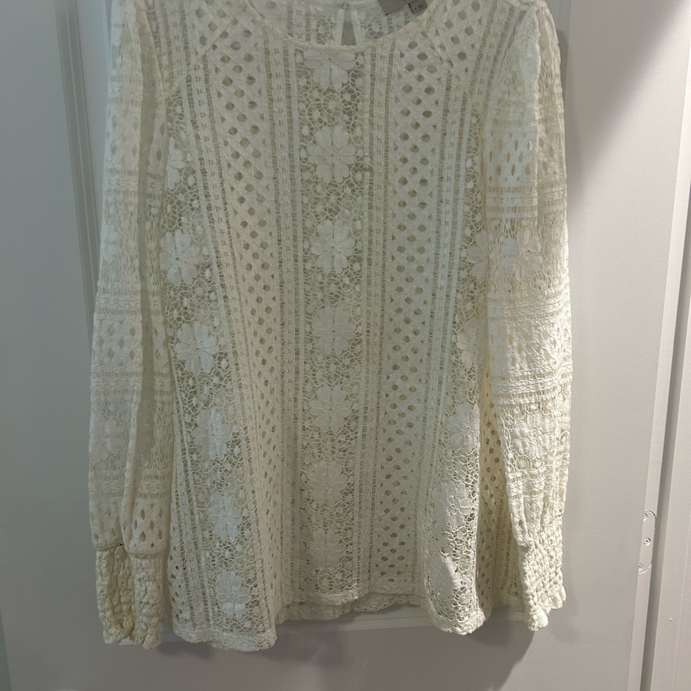 LOFT Cream Lace Blouse sz S but fits like M